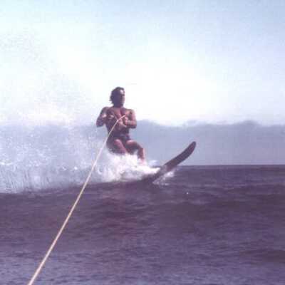 Peter Allen Bishop waterskiing