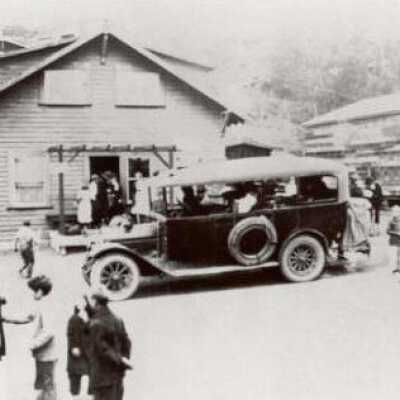Automobiles, Downtown