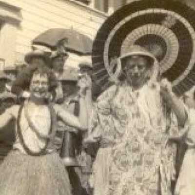 Anchorage Crowd Parade