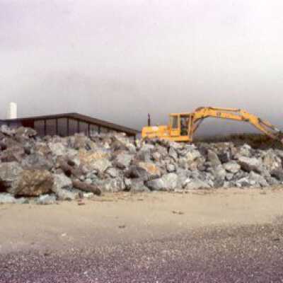 Grooming Rock Wall