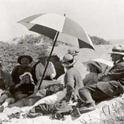 Dunn family and friends on beach