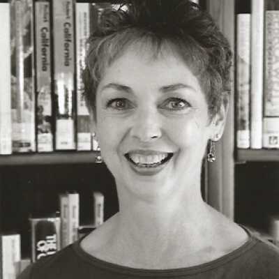 Library Volunteer Valerie Houlihan