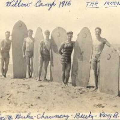 surfers
