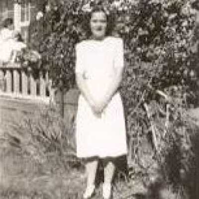 woman in white dress