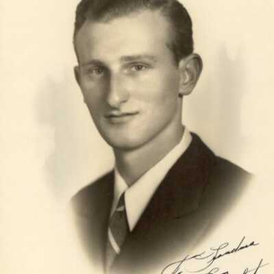 Portrait photograph of Robert Airey