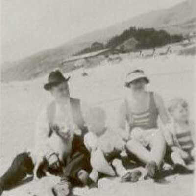 Family on Stinson Beach