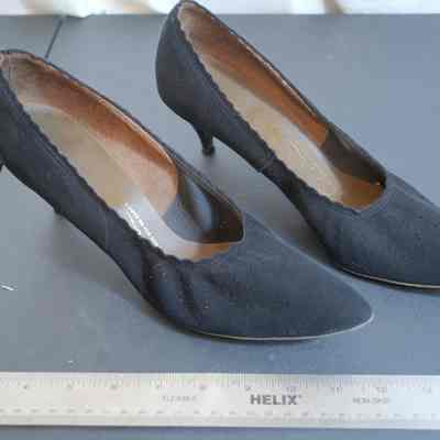 506 - Air Step size 9.5, black suede pumps: Lillian Kennedy, c. 1950s