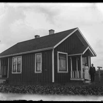 House: Origsize: 4x5; Origformat: Negative
