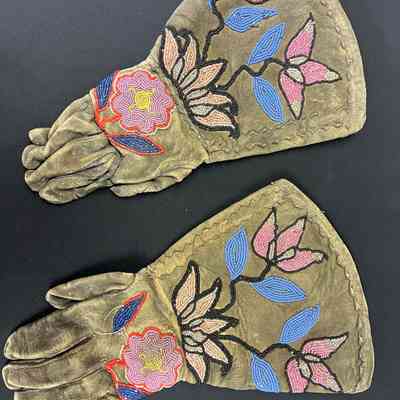 Shelton's Beaded Ceremonial Gloves