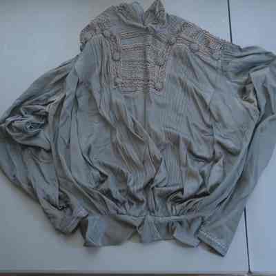 528 - blouse, black jersey