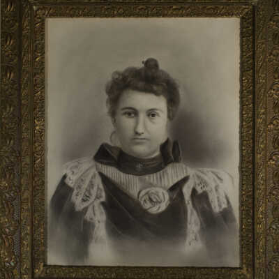 Portrait, Effie Capaan. From a LaRoche family photo. Acc # 2020.019.001