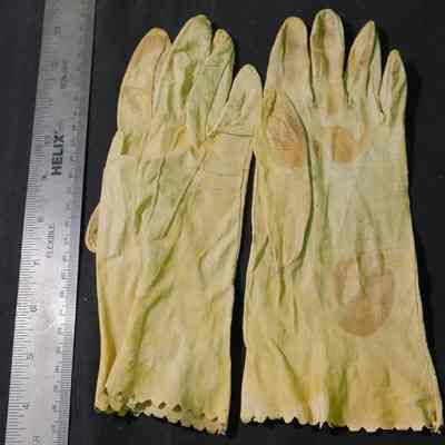Glove