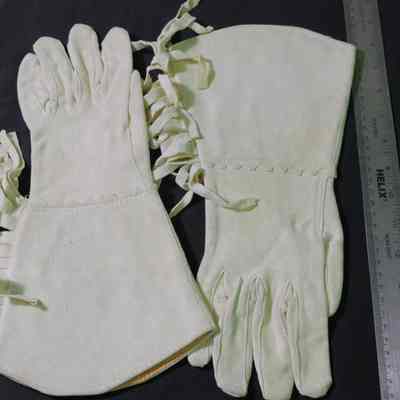 Glove