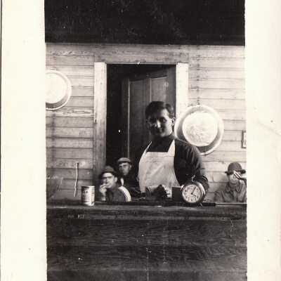 Kitchen Crew: Origsize: 3.5x5.5; Origformat: Print-Photographic