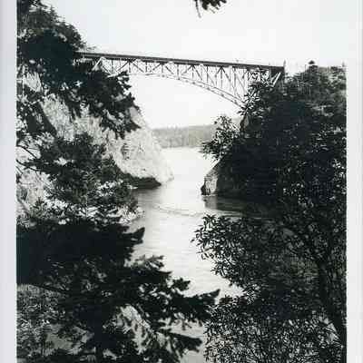 Bridge over Canoe Pass