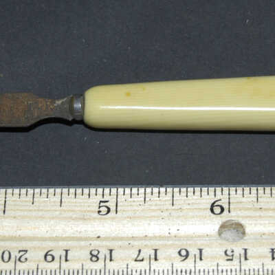 File, Nail
