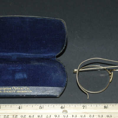 Eyeglasses