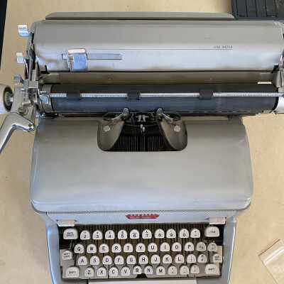 Typewriter - Wallie Funk