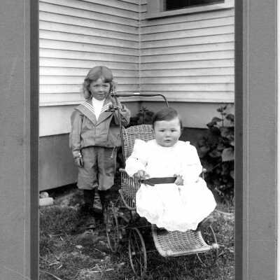Photograph, Lauren and Edwin Power (undated). Acc.#2019.018.031