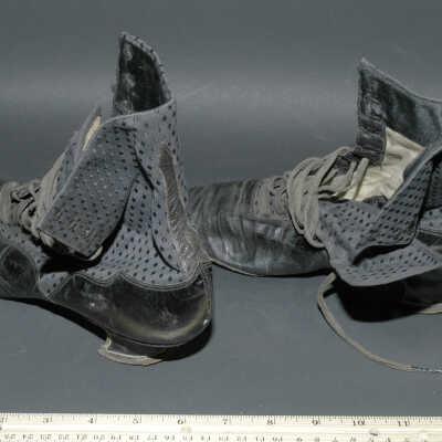 Shoe
