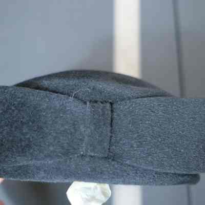 401 - black fur felt