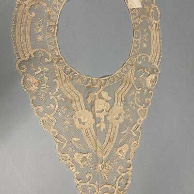 Collar