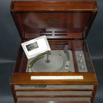 Phonograph
