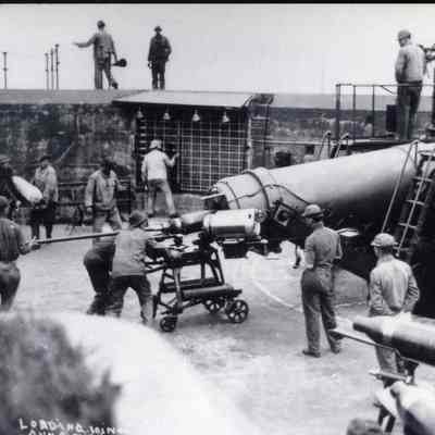 Loading a Disappearing Gun - Fort Casey