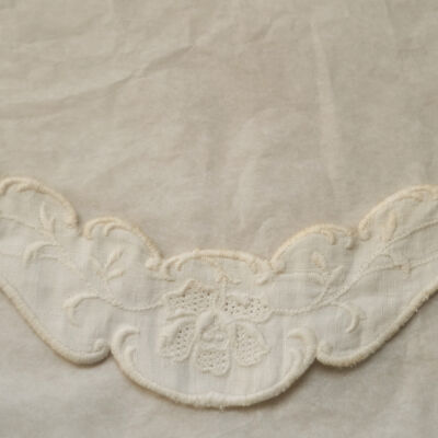 Woman's Scalloped Collar