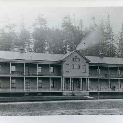 Fort Casey, Main Barracks