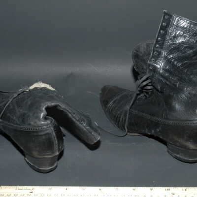 Shoe