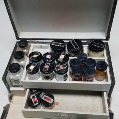 Inside of case: Copyright: 7