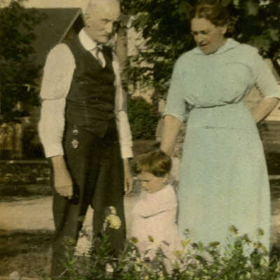 Mr and Mrs Charles Wilkes Angel: Origsize: 3.75x5.5; Origformat: Print-Photographic