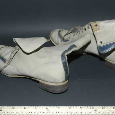 Shoe