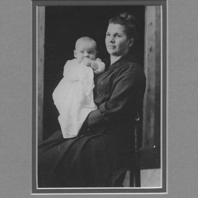 Anna Voss October 18, 1879 and George Wiley Hesselgrave Nov. 3, 1918
