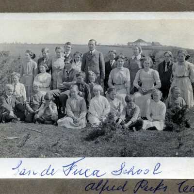 San de Fuca School