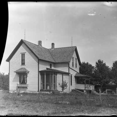 House: Origsize: 4x5; Origformat: Negative