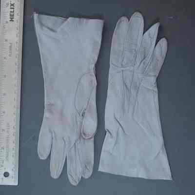 2023.dpw.334 - gray leather