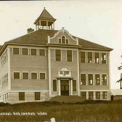 Oak Harbor High School
