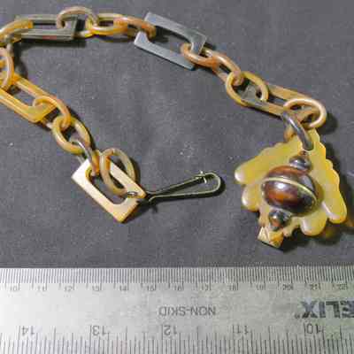 Chain, purse