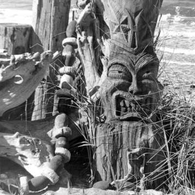 Idol by the Sea