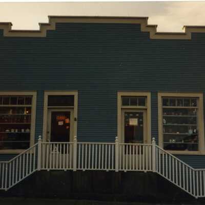 13 NW Front Street