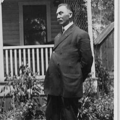 Photograph, Dr. Isaac Power, at "Sibbie Fisher's home?" Acc.#2018.018.040