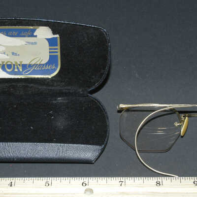 Eyeglasses