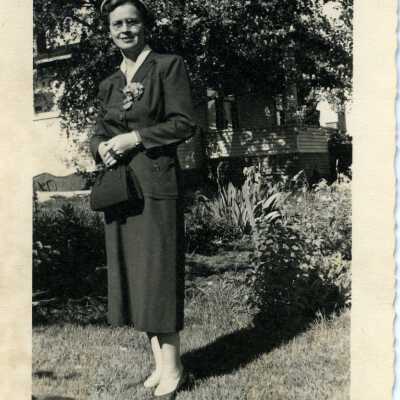 Photograph, Dorothy Lee Neil, 1954. Acc. # 2020.022.076