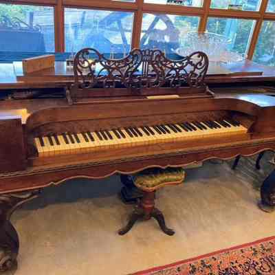 Piano, Square