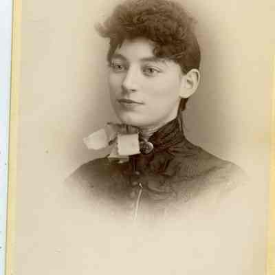 Harriet (Hattie) Swift (Mrs. F. Puget Race)