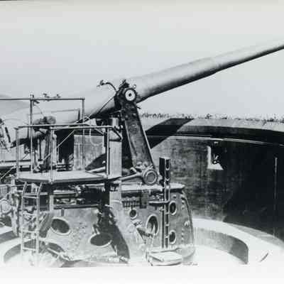 6-inch Disappearing Gun at Fort Casey