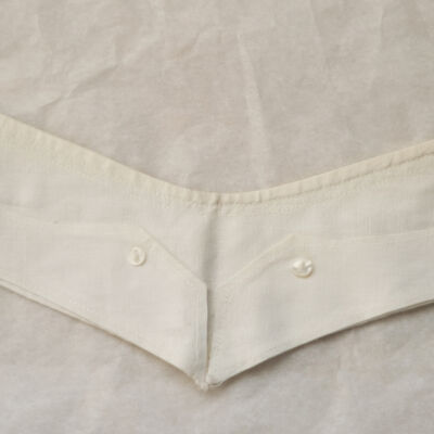 Woman's decorative collar