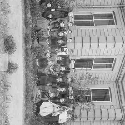 143 - May 21, 1890 - Class photo at the convent on Jackson Street